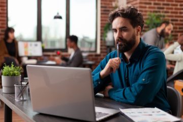 Funcionário demitido tem direito a permanecer no plano de saúde?